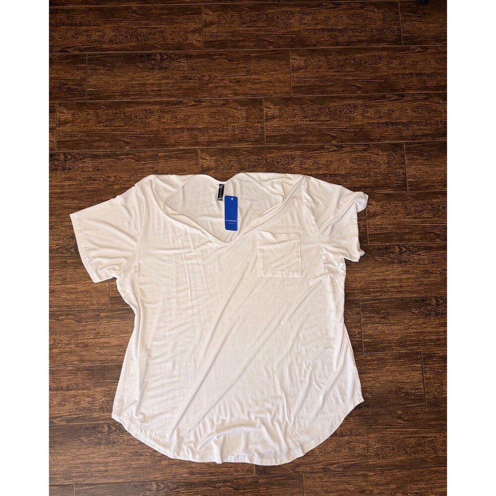 Allegrace V-Neck Pocket Tee NWT - 3X